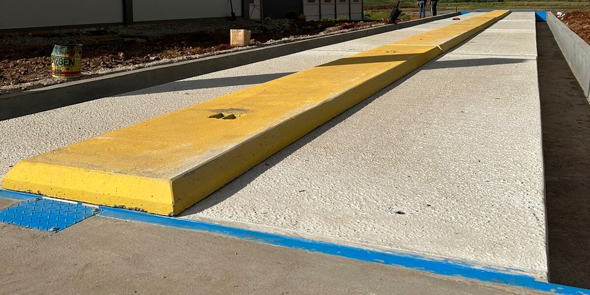 Soluções inovadoras em pesagem: Balança rodoviária Rinnert, alta durabilidade e precisão